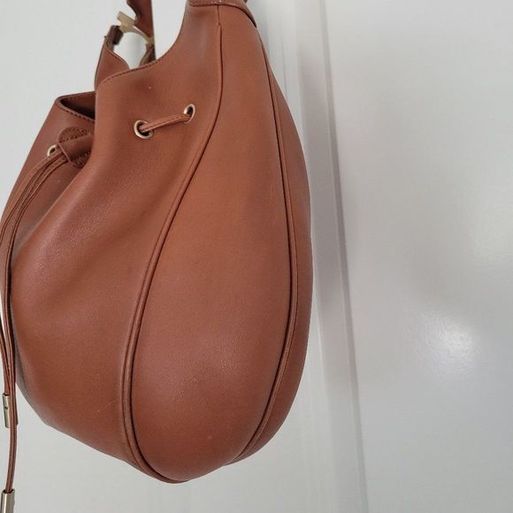 Salvatore Ferragamo Vintage Brown Leather Bag . - Picture 2 of 16